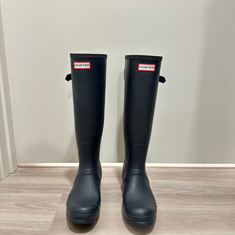 Hunter Navy Classic Tall Rain Boots